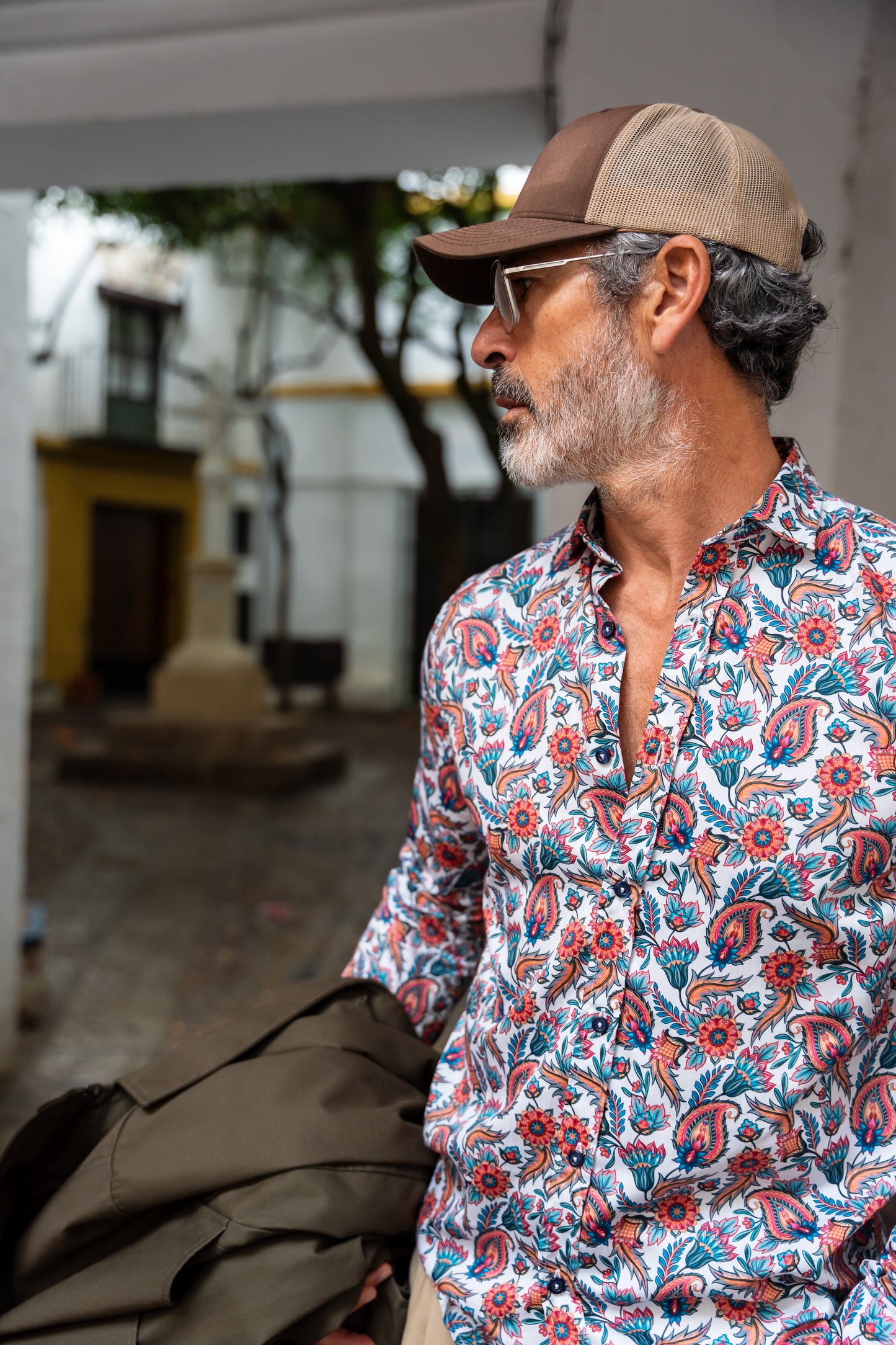 Camisa Monttesco estilo floral étnico