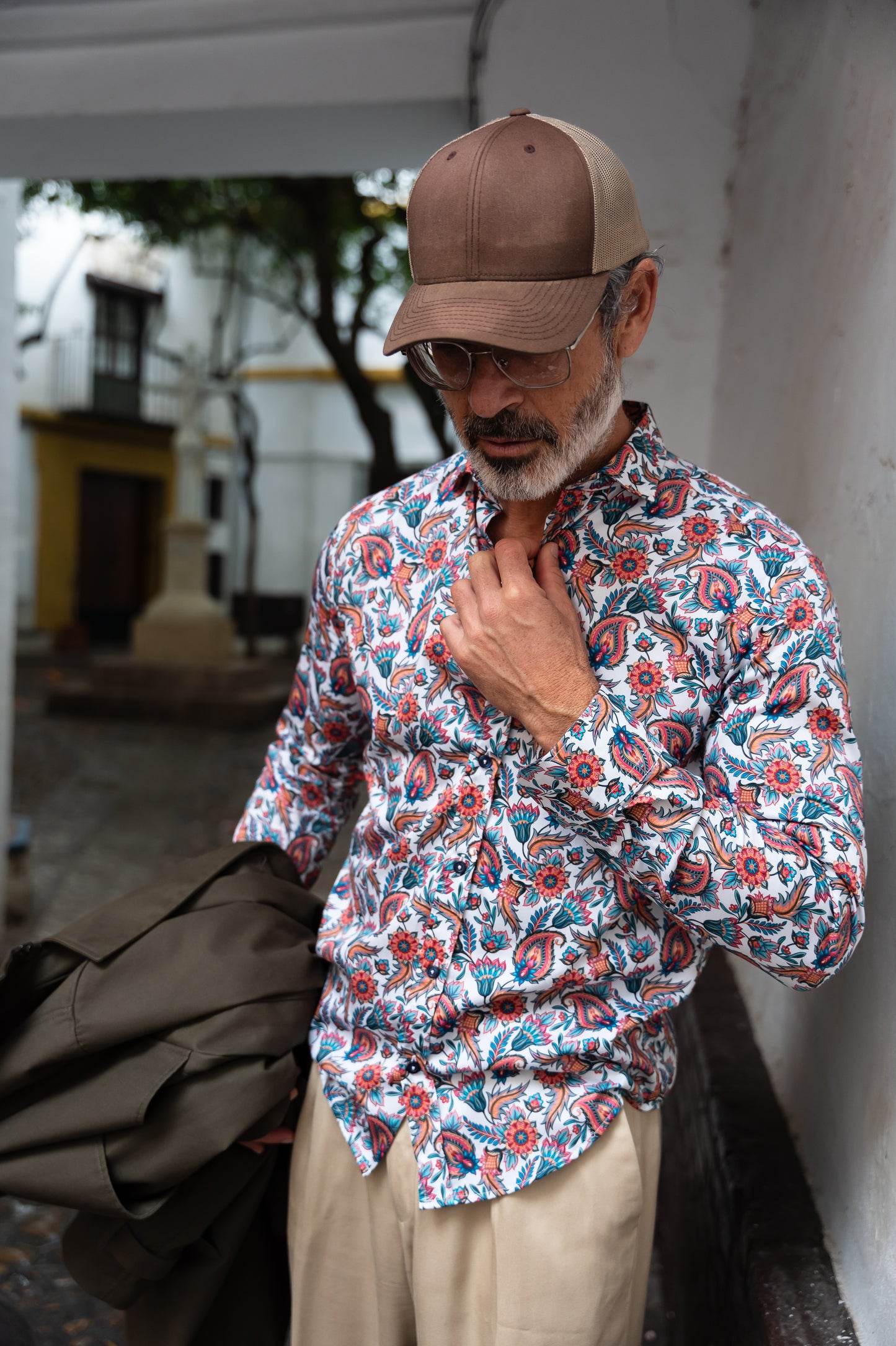 Camisa Monttesco estilo floral étnico