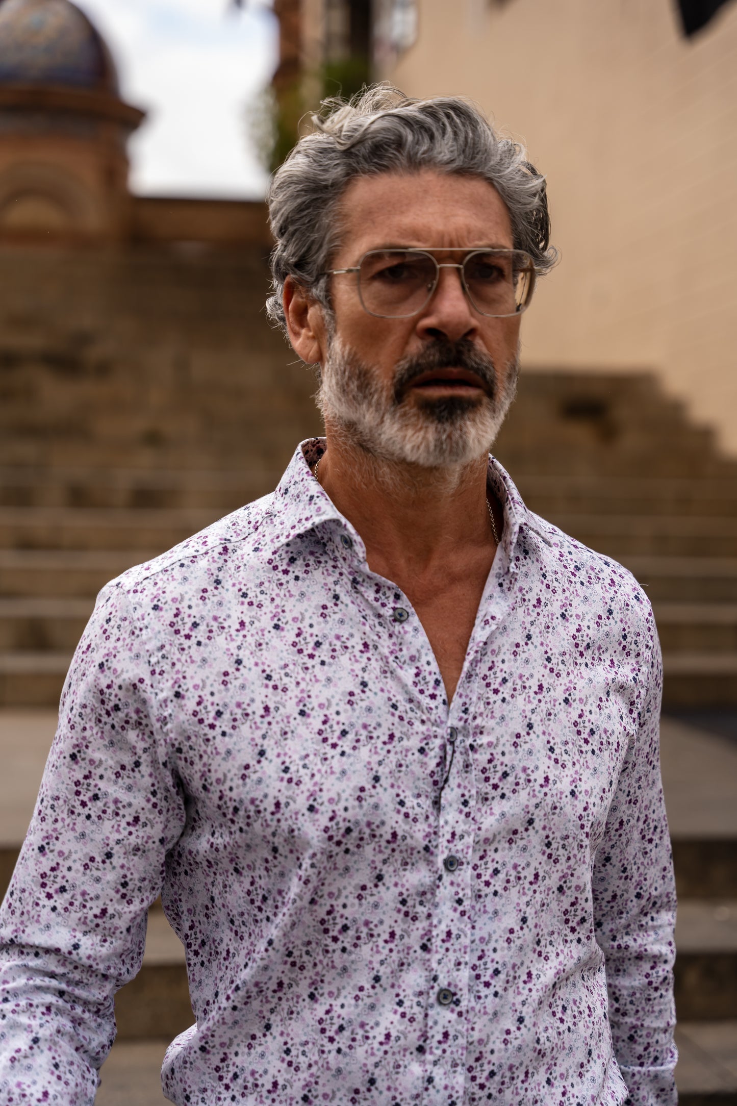 Camisa Monttesco Florin para hombre, diseño elegante con estampado floral y confección en tejido premium. Moda contemporánea y sofisticada